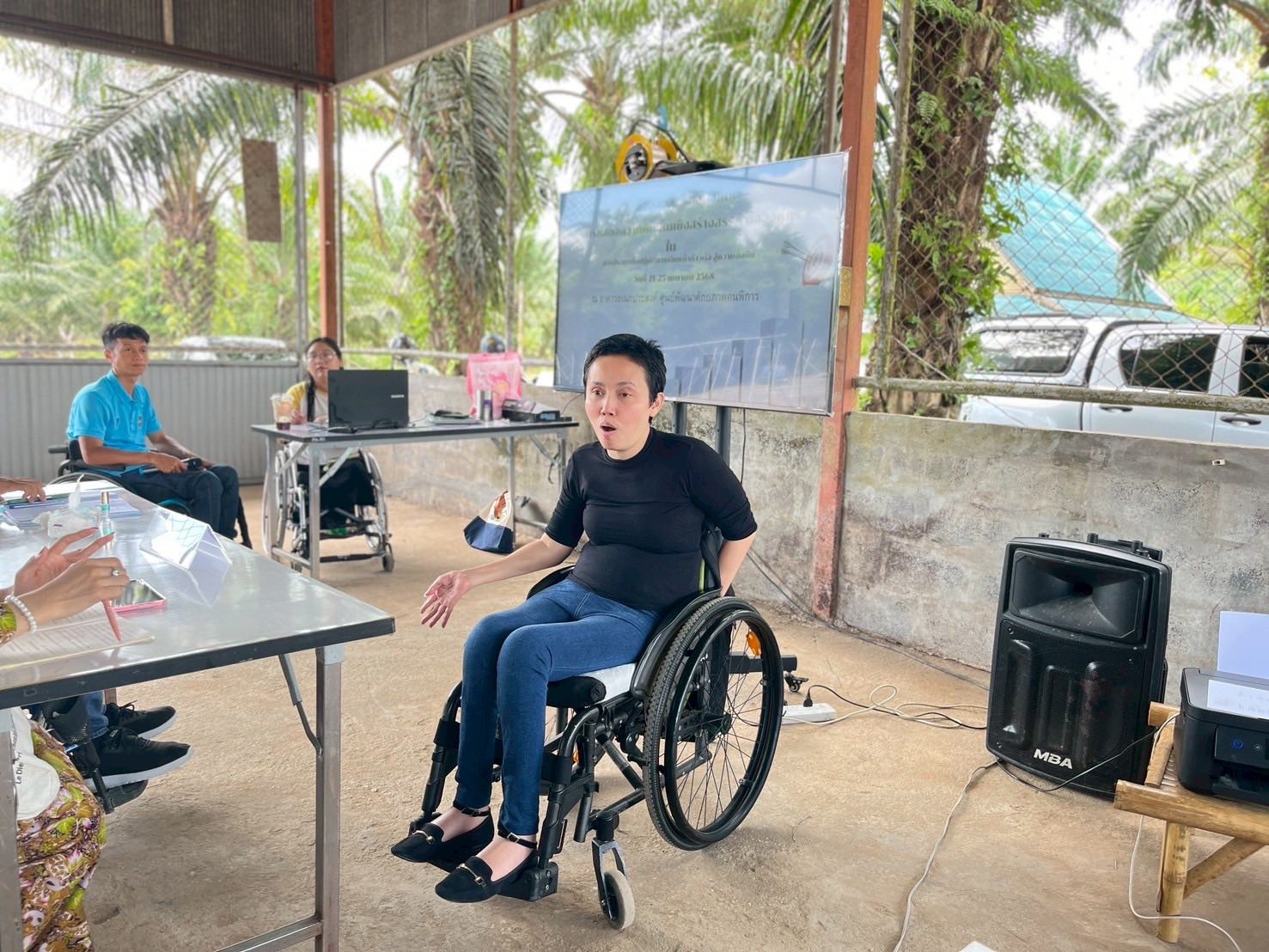 พลอากาศตรีภราดร คุ้มทรัพย์ ประธานมูลนิธิพัฒนาศักยภาพคนพิการ และคณะทำงานมูลนิธิพัฒนาศักยภาพคนพิการประชุมเชิงปฏิบัติการ ”ศพ.ศก. กับการเดินหน้าต่อ สู่ความยั่งยืน“ 